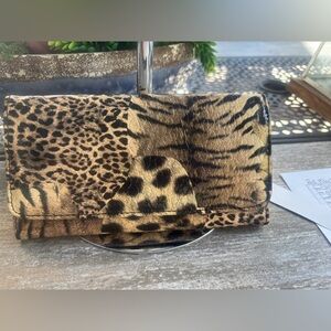 NWT, Chic Leopard Print Women's Clutch/Wallet. Brown
